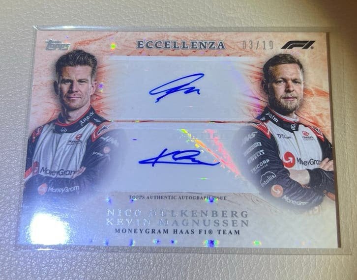 Topps Eccelenza Haas Dual Auto 03/10 2024, Hobby en Vrije tijd, Ophalen of Verzenden, Zo goed als nieuw