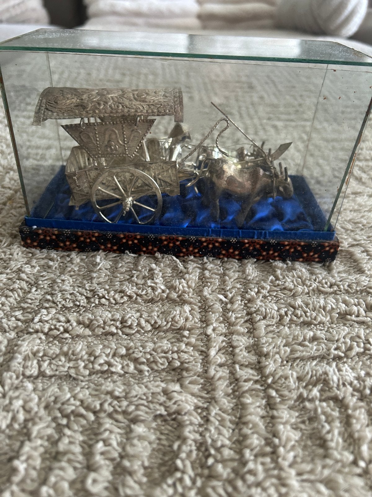 Zilverkleurig Ossenkar Miniatuur in Vitrine, Ophalen of Verzenden