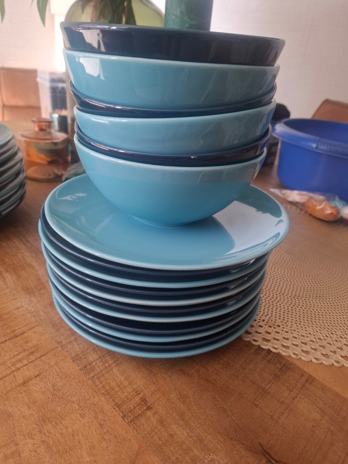 Servies 2 kleuren blauw, Ophalen of Verzenden, Overige stijlen, Bord(en)