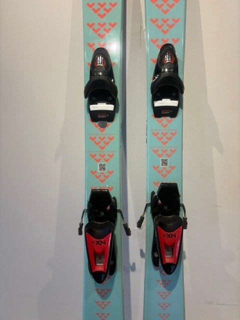 Black Crows Junius Birdie Kinder Freestyle ski's lengte 141, Sport en Fitness, Overige merken, 100 tot 140 cm, Ophalen of Verzenden