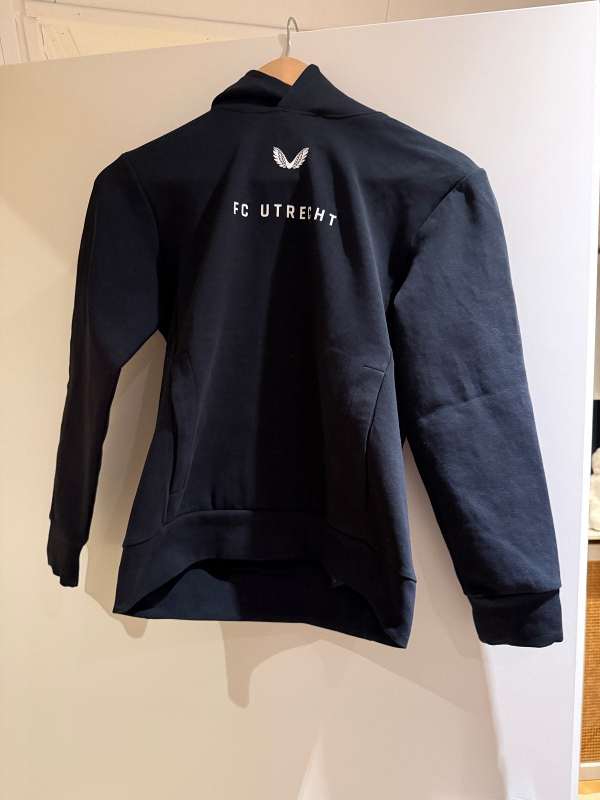 FC Utrecht Castore Hoodie Zwart Maat 158, Ophalen of Verzenden, Zo goed als nieuw, Jongen of Meisje, Trui of Vest