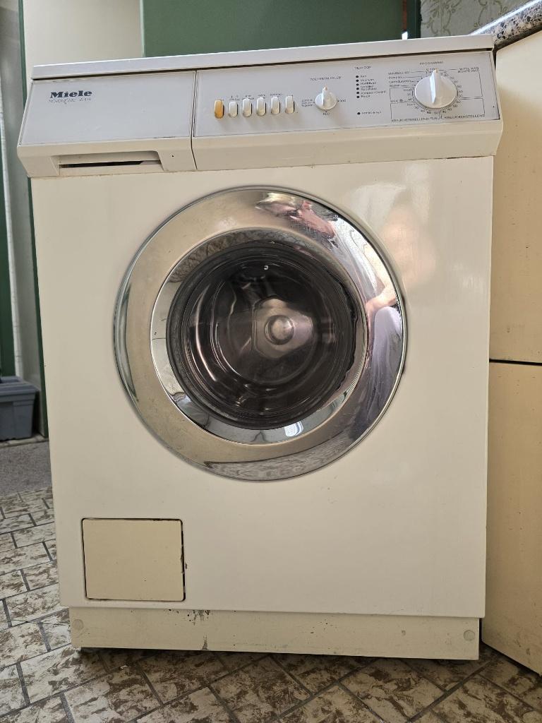 Gratis wasmachine Miele Novotronic, Ophalen, 6 tot 8 kg, Wolwasprogramma, Voorlader