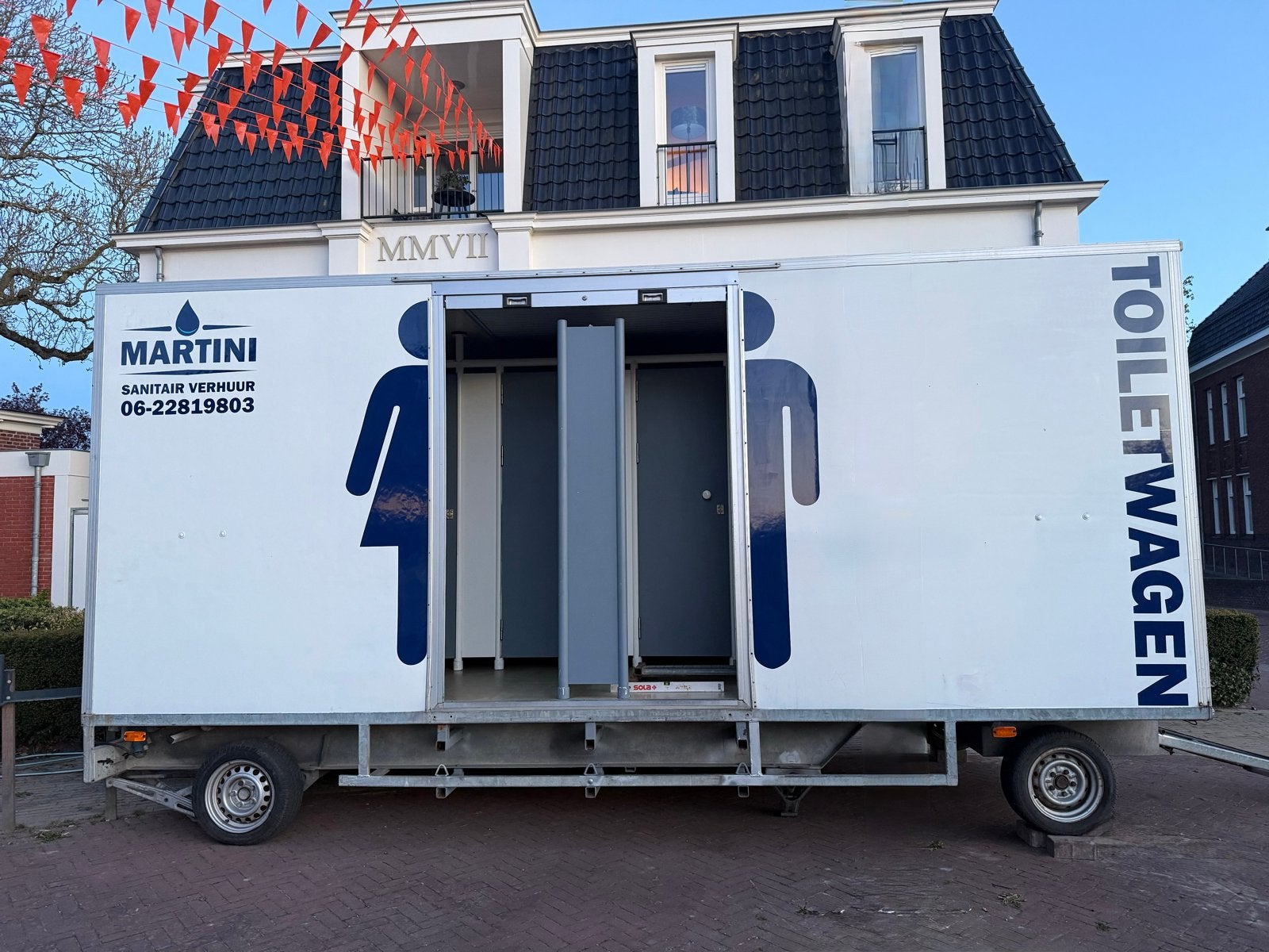 Te huur: Nette toiletwagen 3-1-3, Ophalen of Verzenden, Zo goed als nieuw