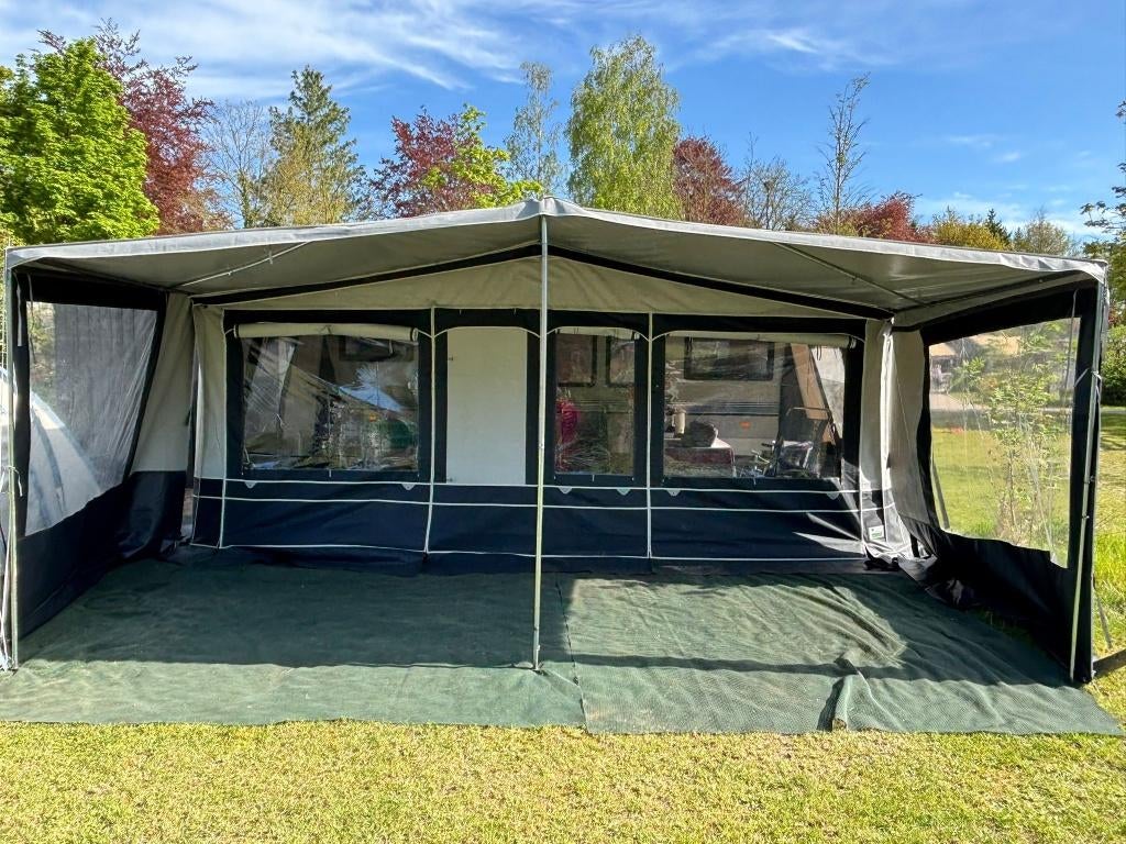Caravan Hobby 520, Vast bed, Rondzit, Hobby, Particulier