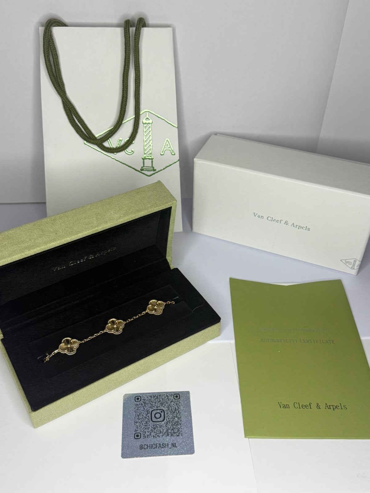 Van Cleef & Arpels - Alhambra Armband, Ophalen of Verzenden, Zo goed als nieuw, Goud
