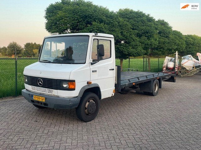 Mercedes-Benz 711 D Oprijwagen, APK 14-09-2026, Bedrijf, Diesel, Te koop, 105 pk