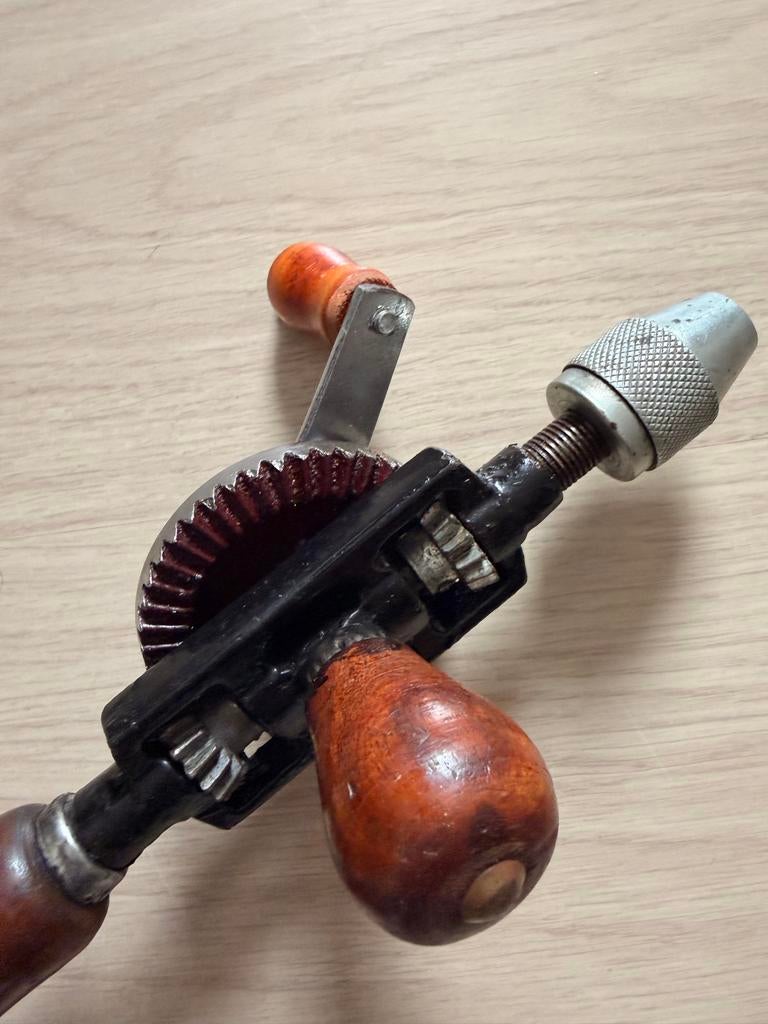 Handboor - Boormachine met houten handvat, Ophalen of Verzenden, Nieuw, Minder dan 400 watt, Boormachine