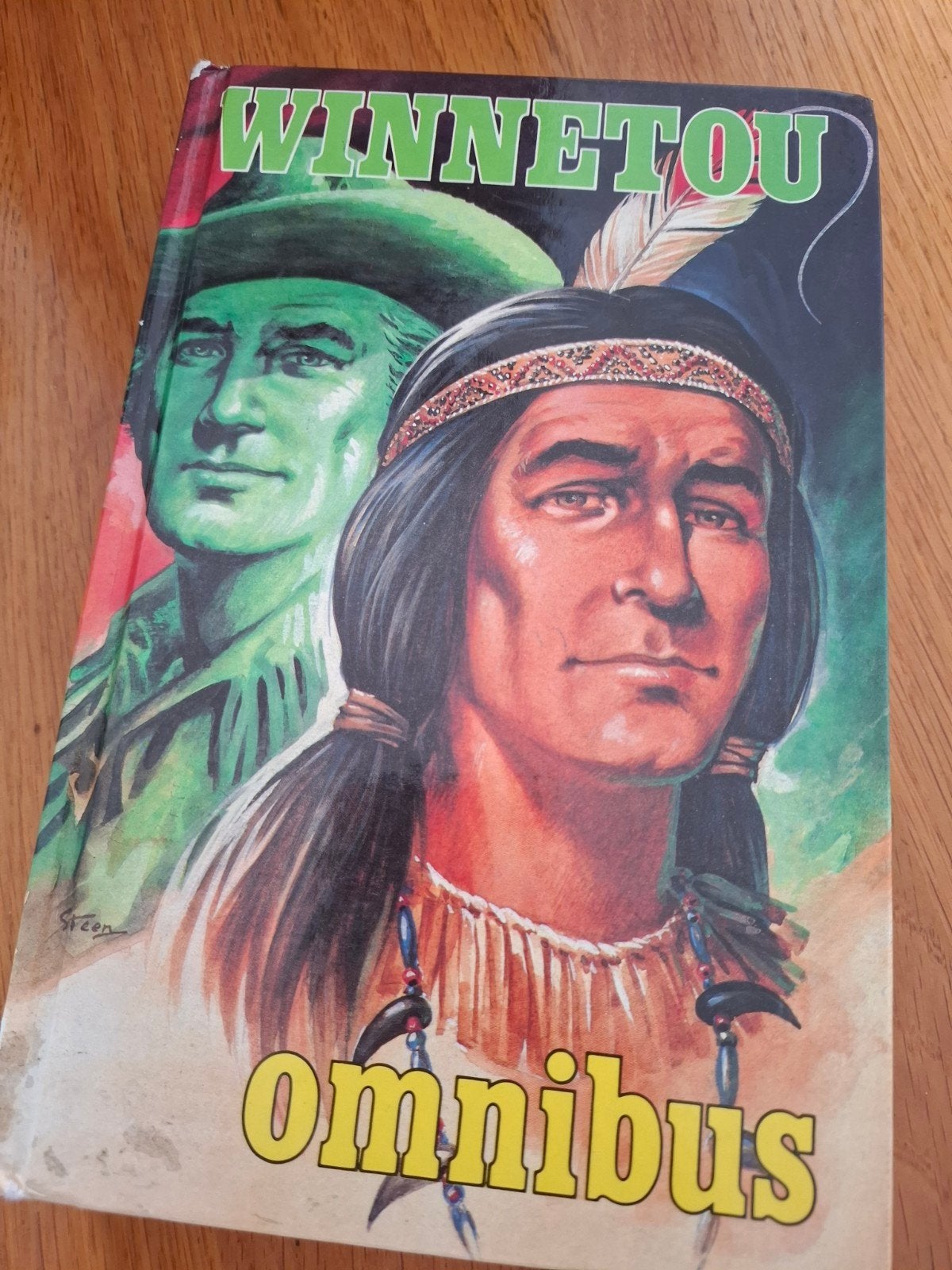 Winnetou Omnibus - Karl May, Ophalen of Verzenden, Gelezen, Karl May