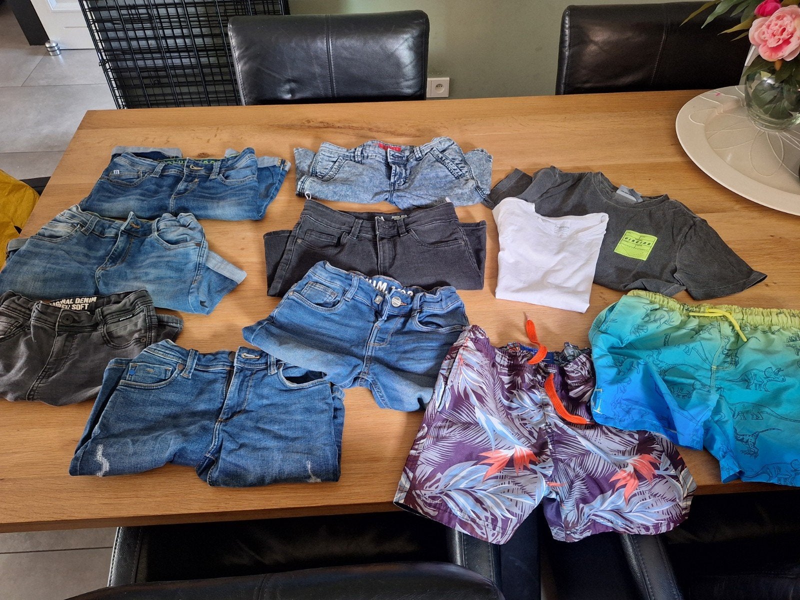 Jongens kledingpakket: korte spijkerbroeken en T-shirts, Ophalen, Gebruikt, Overige merken
