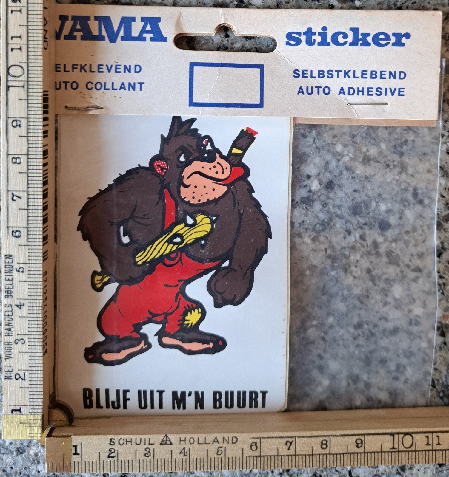 Vintage sticker strip blijf uit m'n buurt rode overal aap, Ophalen of Verzenden, Zo goed als nieuw