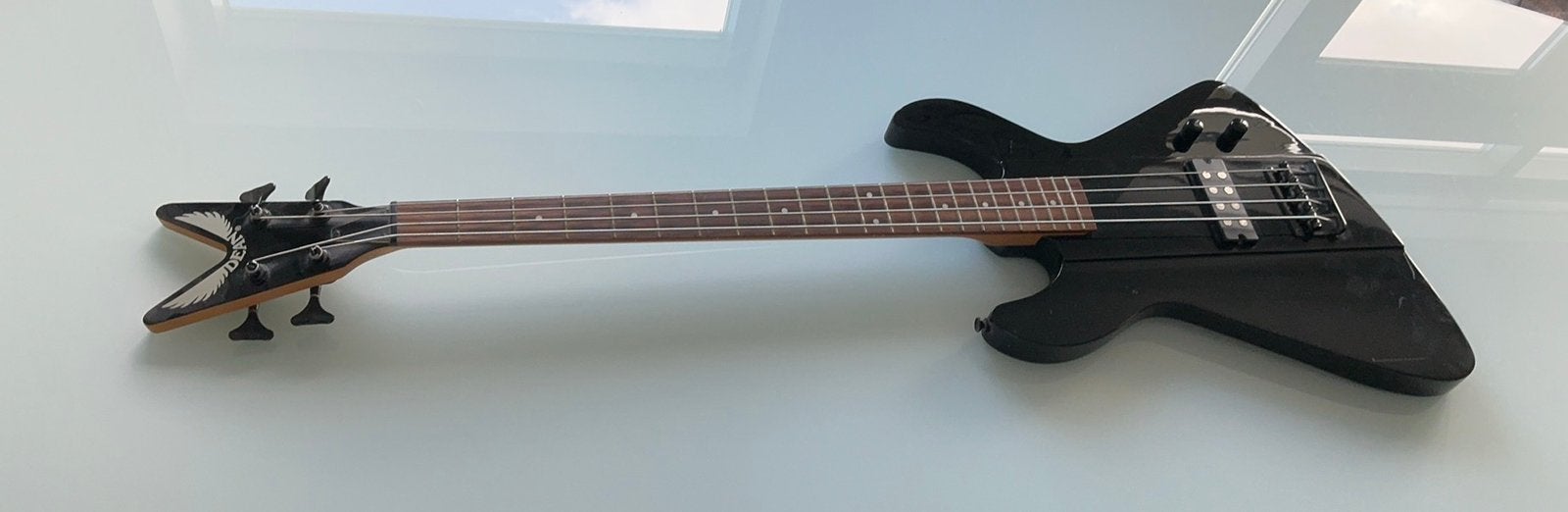 Dean Demonator Metalman 4-snarige elektrische basgitaar, Ophalen of Verzenden, Zo goed als nieuw
