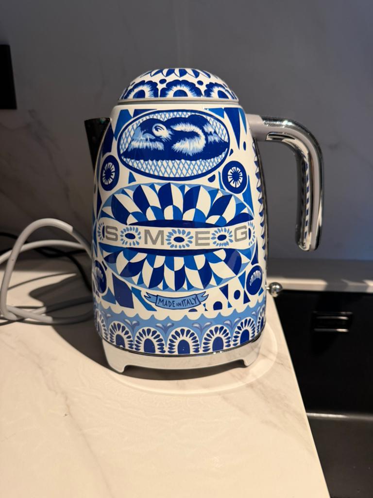 SMEG Dolce & Gabbana waterkoker - Blu Mediterraneo, 1 tot 2 liter, Ophalen, Zo goed als nieuw