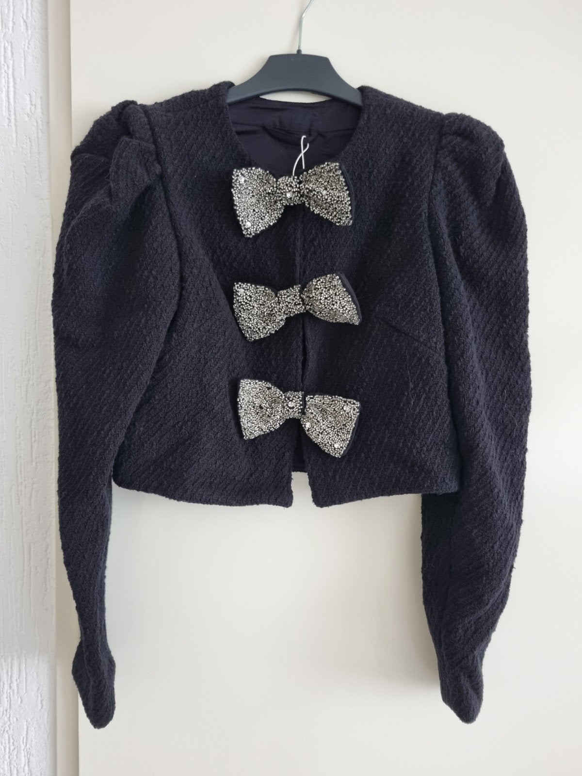 nieuw apart jasje met strikjes en kraaltjes, Ophalen, Zwart, Maat 36 (S), Nieuw