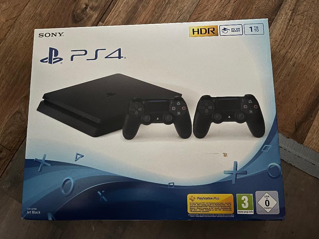 Te Koop ps4 met 10 games compleet, Ophalen of Verzenden, Gebruikt, Met 1 controller, Slim
