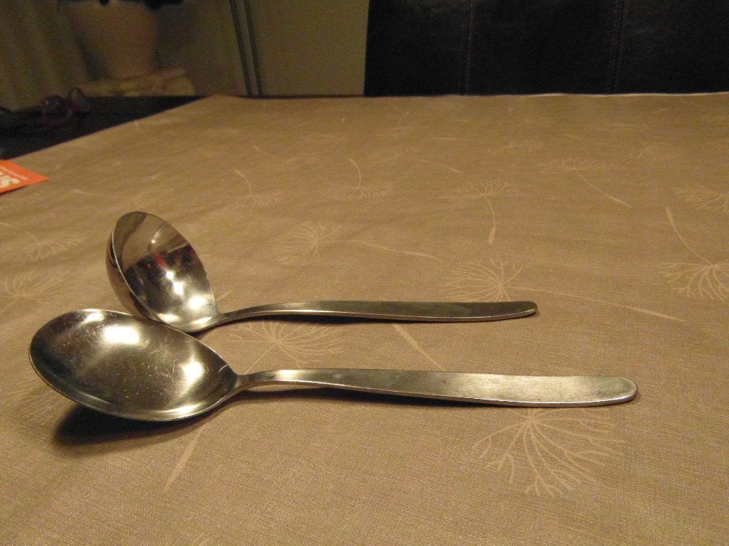 juslepel  en  opscheplepel  keurige staat, Los bestek, Ophalen of Verzenden, Zo goed als nieuw, Rvs of Chroom