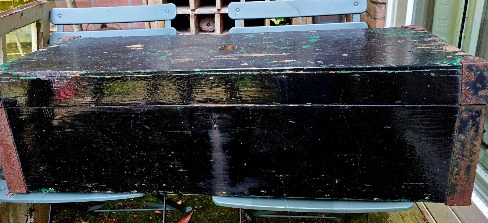 Stoere oude munitiekist.lage tafel. Militairia.uniek, Ophalen