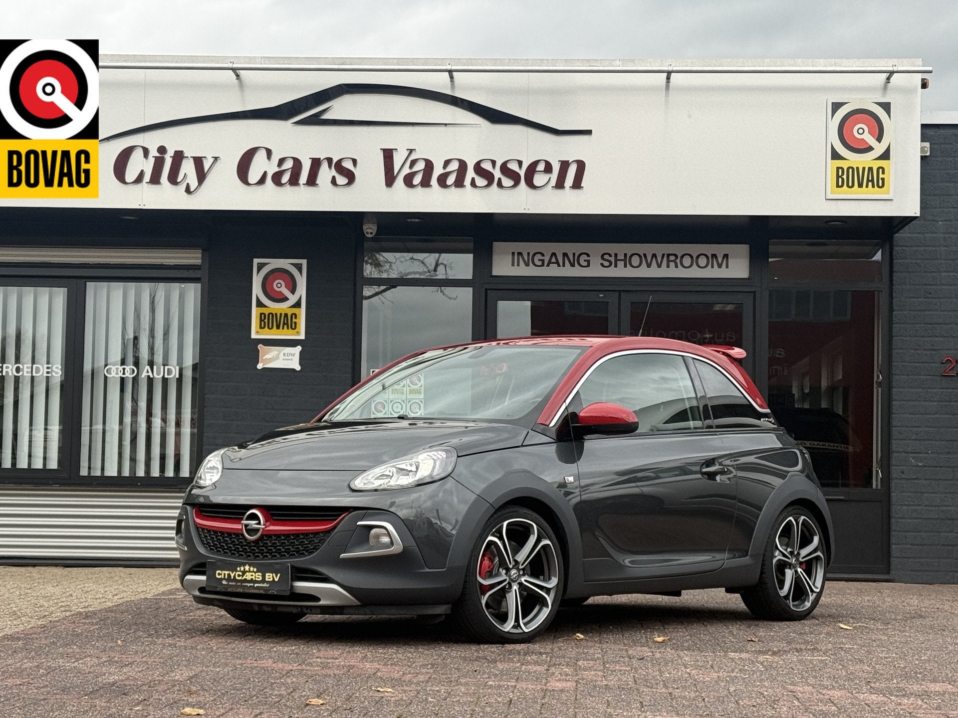 Opel ADAM 1.4 Turbo Rocks S 150 pk spoiler pakket uniek ! cl, Auto's, Voorwielaandrijving, Dealer onderhouden, Gebruikt, 4 cilinders