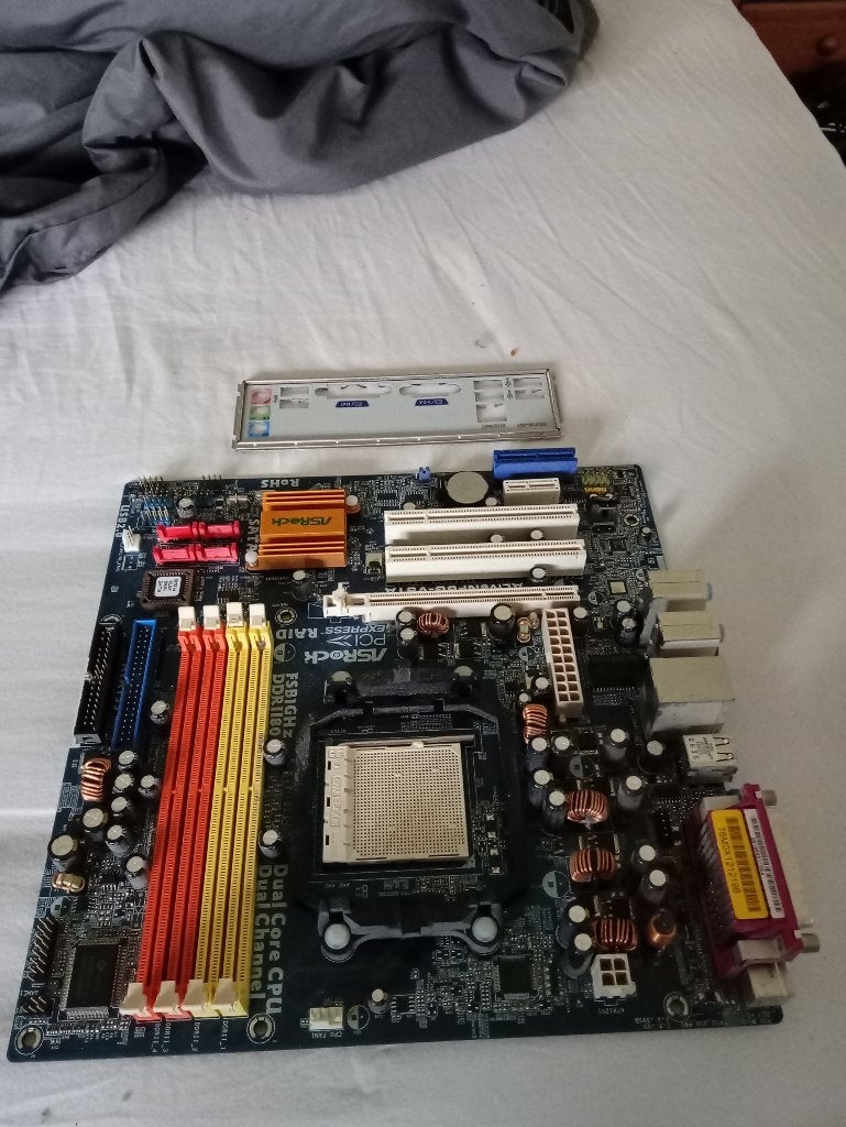 ASRock ALiveNF6G-VSTA, Socket AM2+, Ophalen of Verzenden, Zo goed als nieuw, AMD