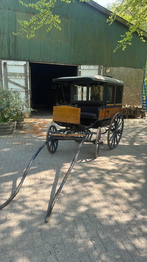 Oude Paardenkoets te koop!, Dieren en Toebehoren, Rijtuigen en Koetsen, Gebruikt, Overige typen, Paard, Gesloten