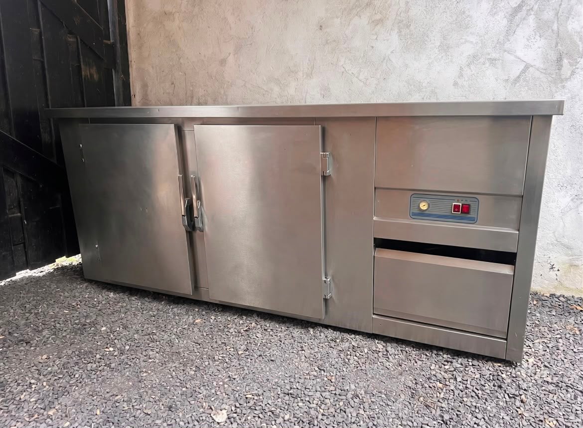 Koeling / werkbank / roestvrij staal, Ophalen, Gebruikt, 200 cm of meer, Minder dan 100 cm