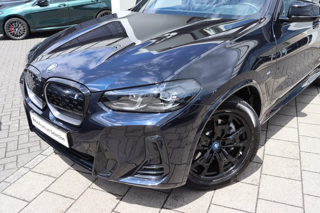 BMW iX3 High Executive / Sportstoelen / Comfort Access / Ada, Auto's, BMW, Achterwielaandrijving, Gebruikt, Automatische klimaatregeling
