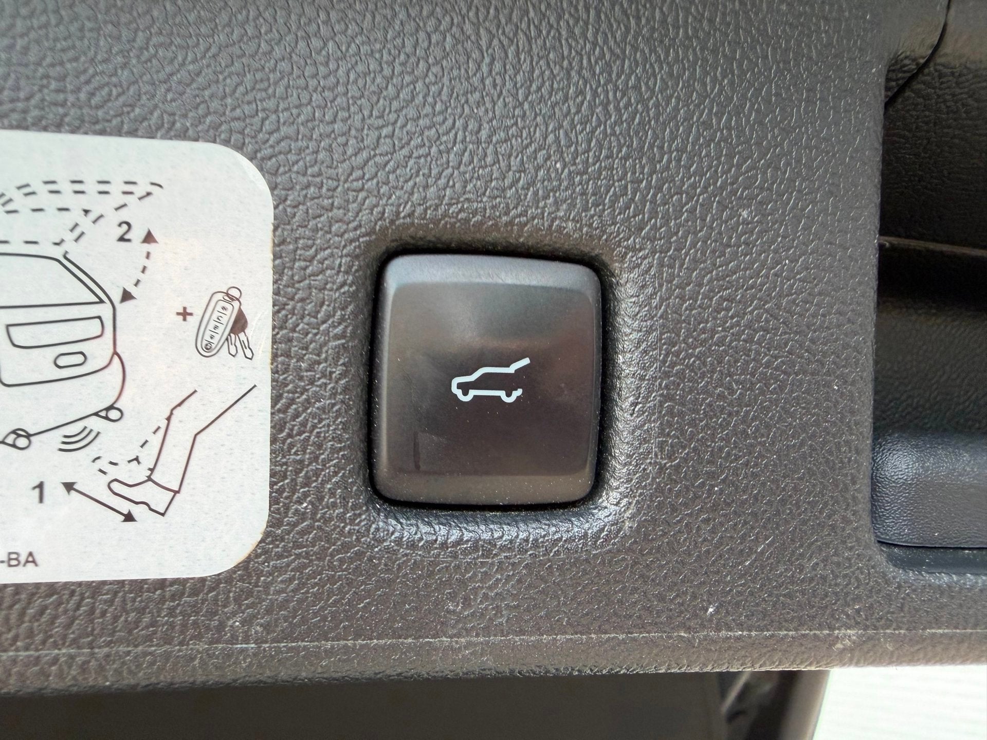 Foto 27 van Ford Kuga 2.5 PHEV ST-Line X PANO l TREKHAAK l ACC l 20''!