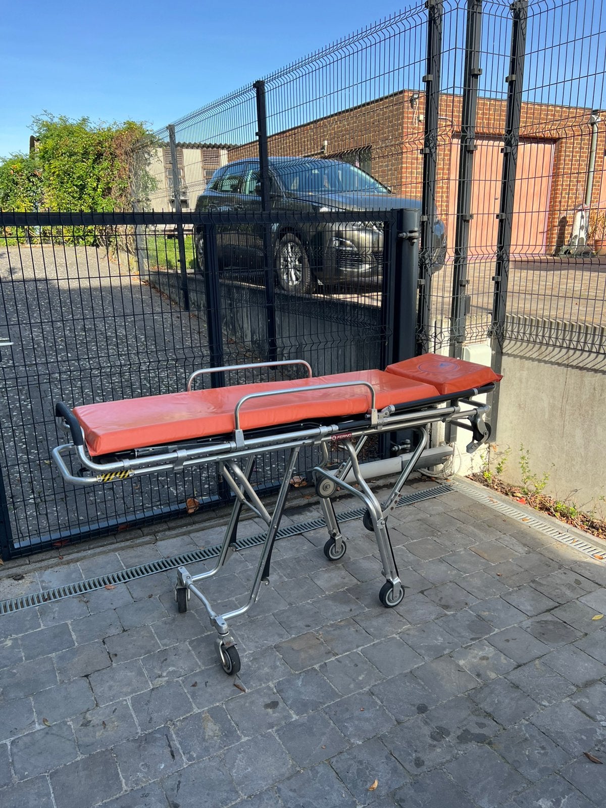 TE KOOP – Rolstoelen & Ambulancebrancards, Ophalen, Gebruikt