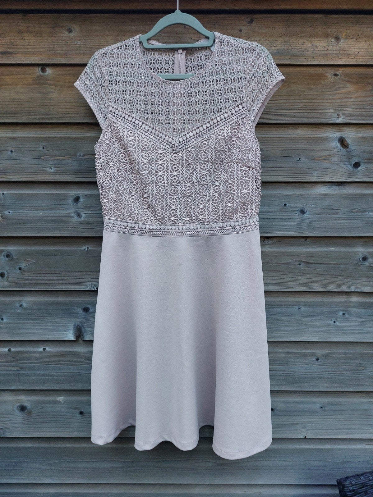 Zalmkleurige jurk met kant H&M maat S/36, Ophalen of Verzenden