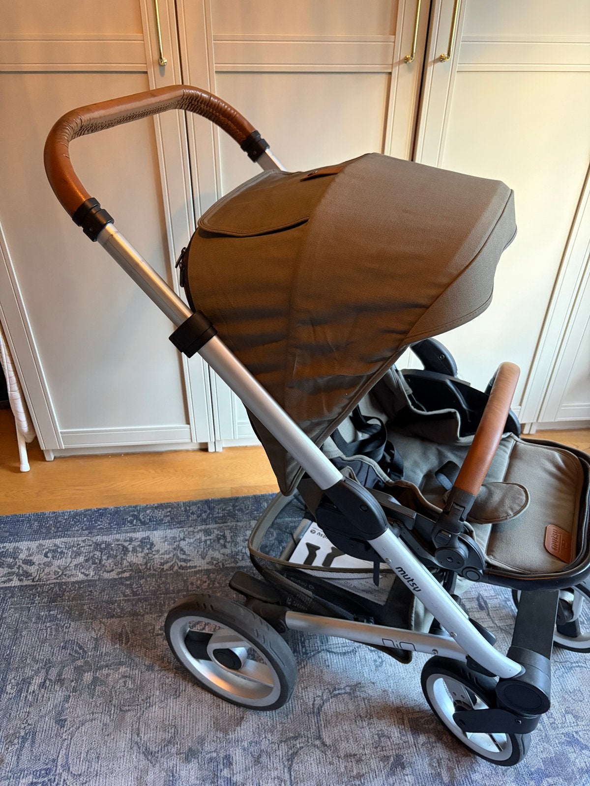 Mutsy Nio kinderwagen compleet met reiswieg en accessoires, Zo goed als nieuw, Met reiswieg, Mutsy, Ophalen