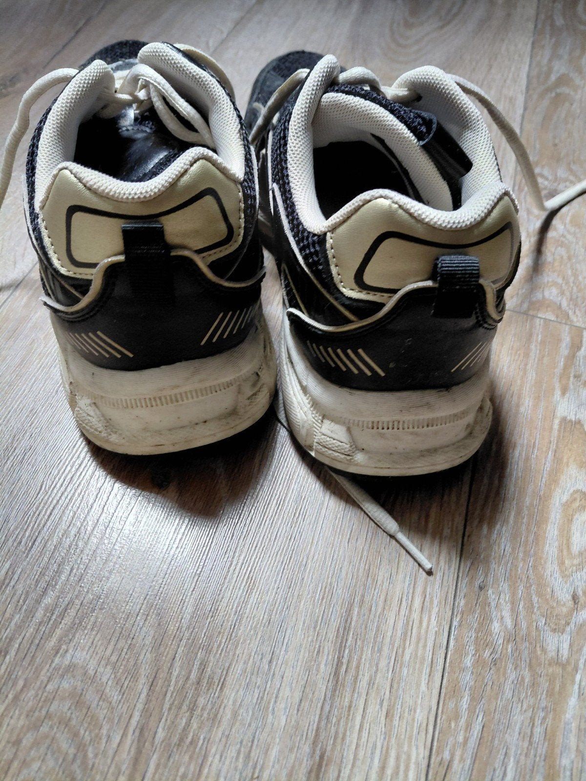 sneakers Blue Box, Ophalen of Verzenden, Gedragen, Sneakers of Gympen