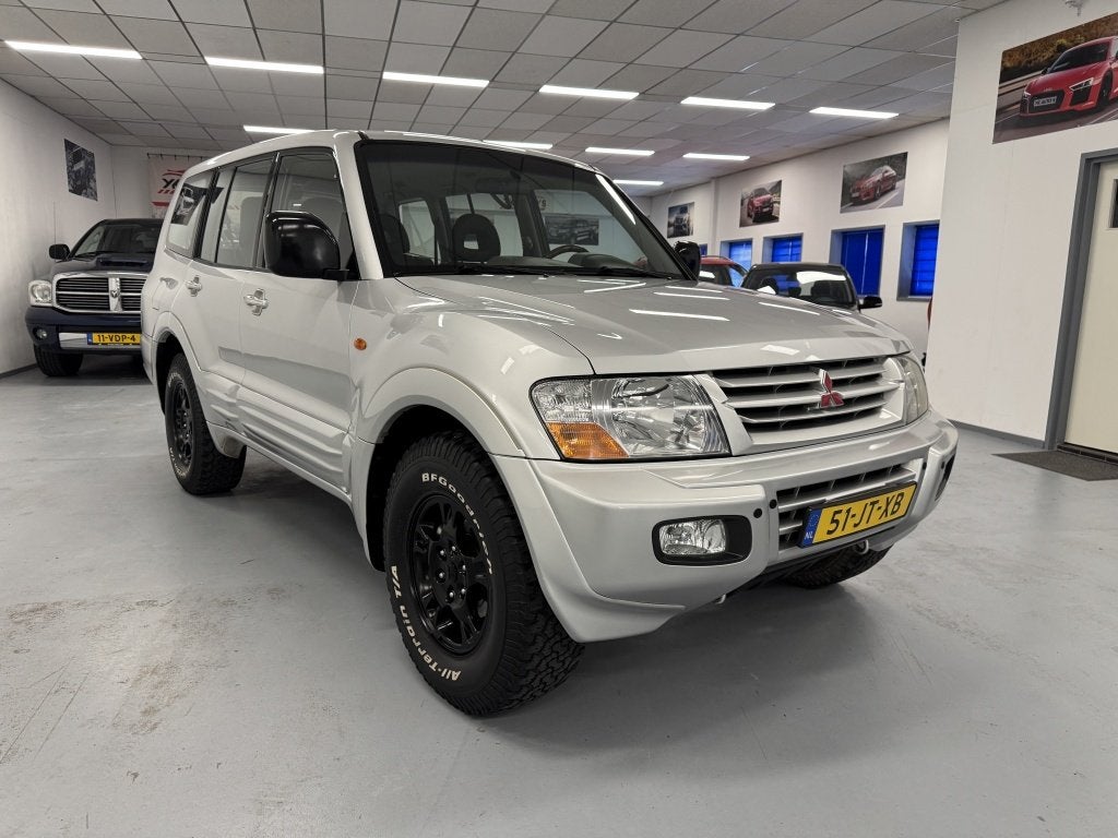 Mitsubishi Pajero 3.2 Di-D GLS 7-PERSOONS (bj 2002), Automaat, Gebruikt, 4 cilinders, 241 €/maand