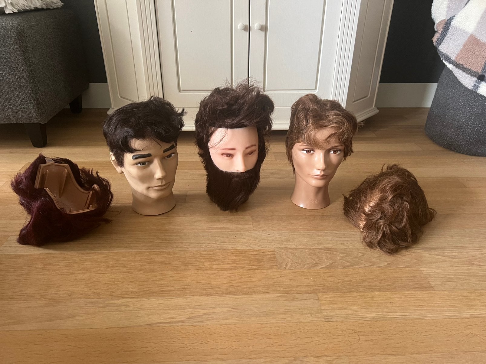 3 koppen + 2 hoofddeksels, Hobby en Vrije tijd, Cursusmateriaal, Ophalen of Verzenden, Gebruikt