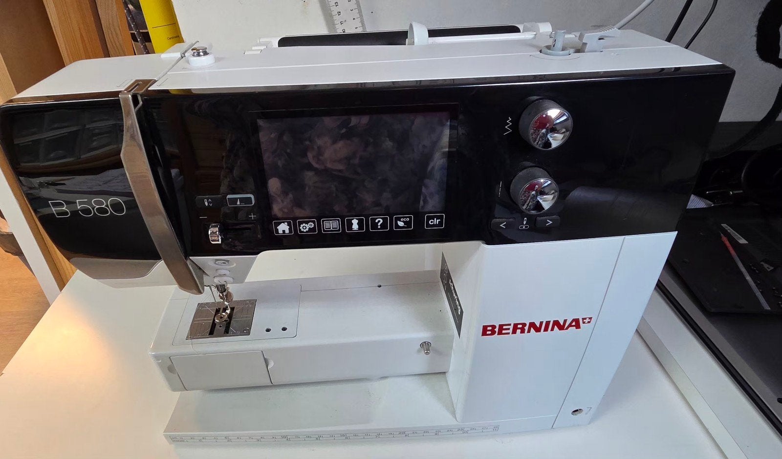 Bernina B580 naaimachine met borduurmodule, Ophalen, Gebruikt, Naaimachine, Bernina