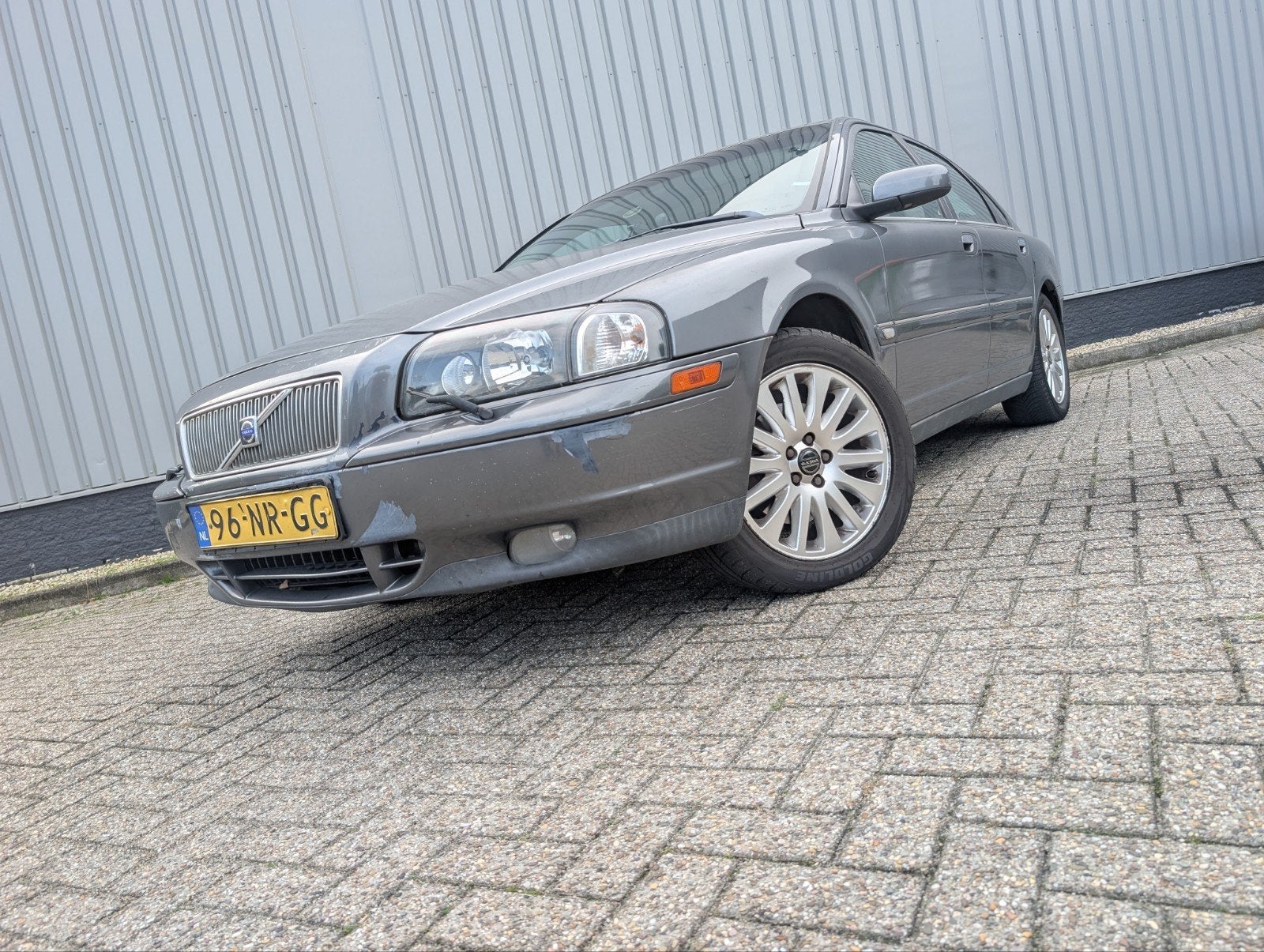 Volvo S80 2.5T (209 PK) Benzine | Grijs | APK t/m Feb 2027, 1800 kg, Beige, 2521 cc, 1558 kg