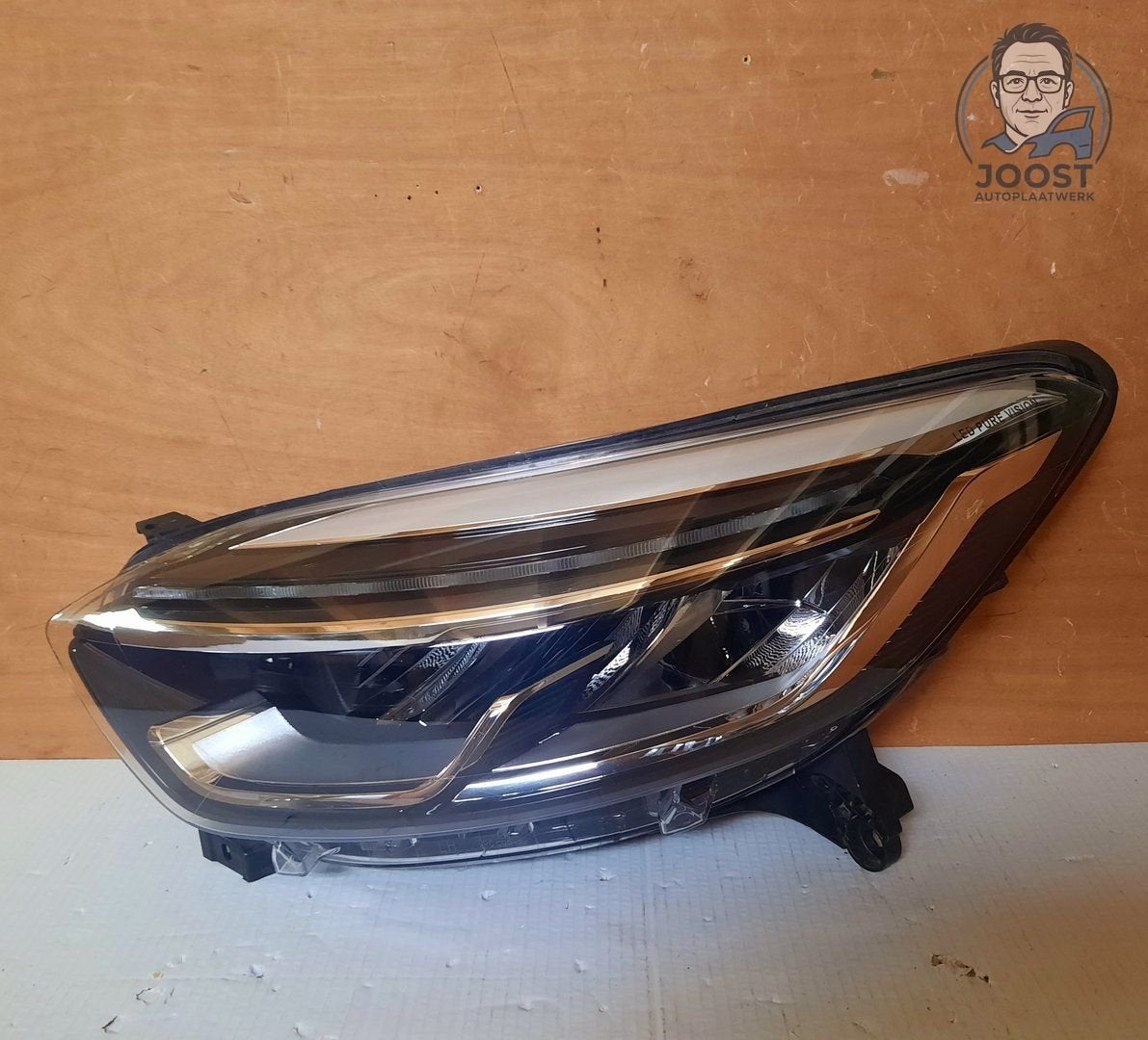 Koplamp links LED Renault Captur FL v.a 2017 260606152R, Auto-onderdelen, Gebruikt, -relations.clients@renault.fr, Renault, Herkomst onderdeel bekend