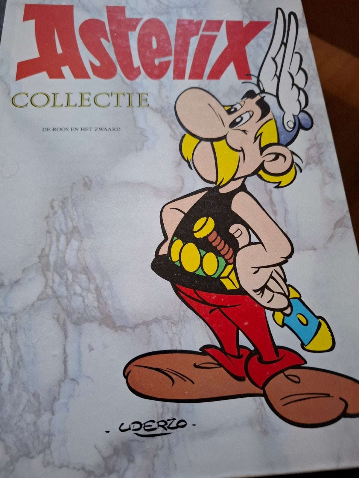 Asterix Collectie: De Roos en het Zwaard - Zo goed als nieuw, Eén stripboek, Ophalen of Verzenden, Zo goed als nieuw, Uderzo