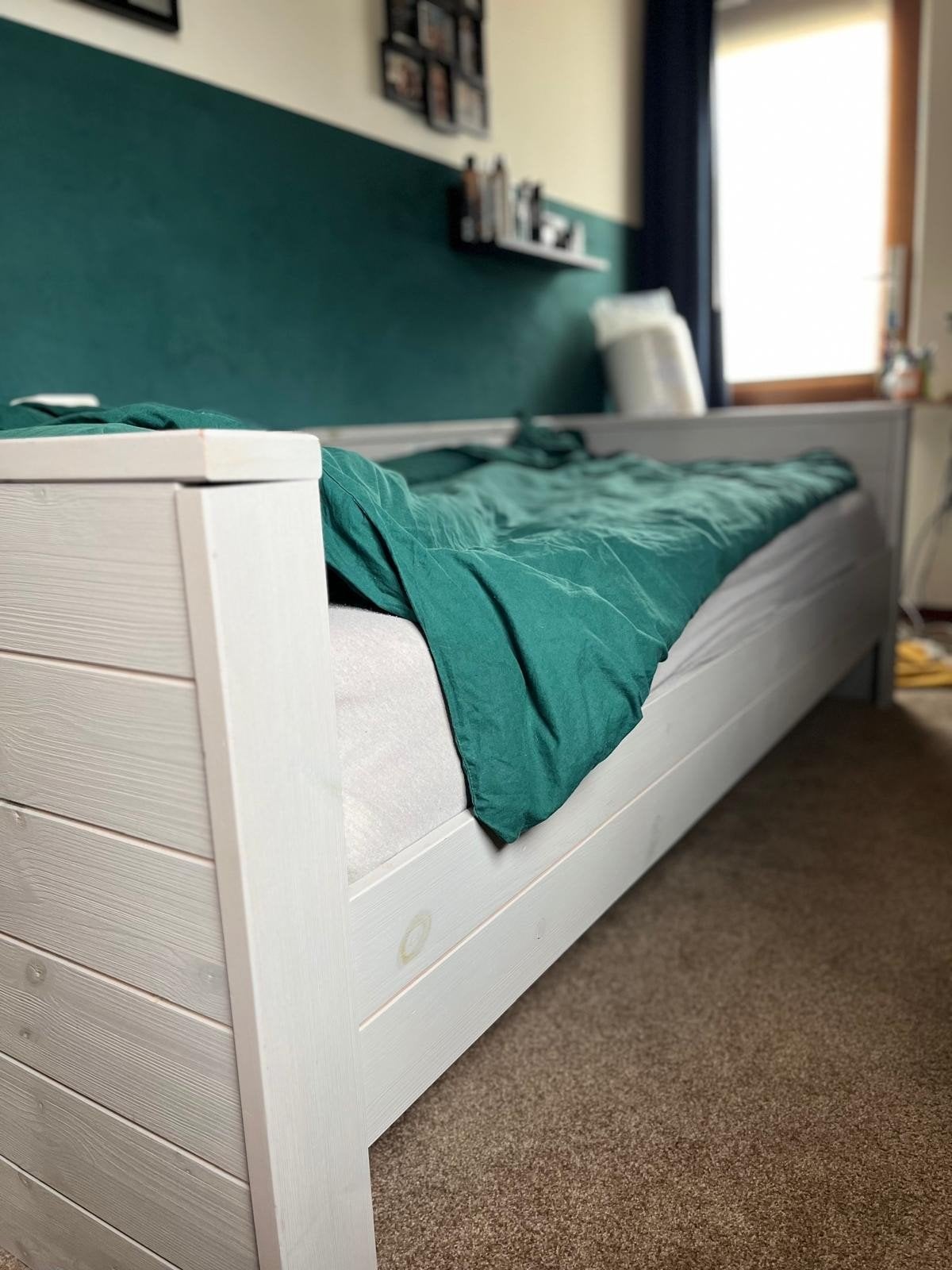 grijs stoer kinder of tiener bed van hout, Ophalen, Zo goed als nieuw, Eenpersoons