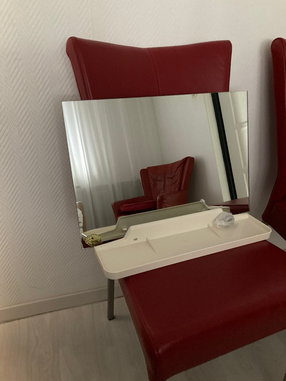 Spiegel met planchet- Ideaal voor badkamer of hal, Ophalen, Gebruikt, Minder dan 100 cm, Rechthoekig