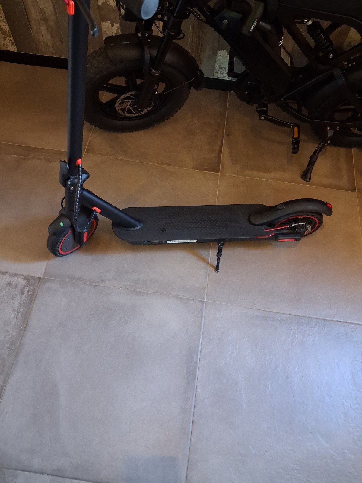 Elektrische step defecte accu, Fietsen en Brommers, Steps, Zo goed als nieuw, Elektrische step (E-scooter), Ophalen
