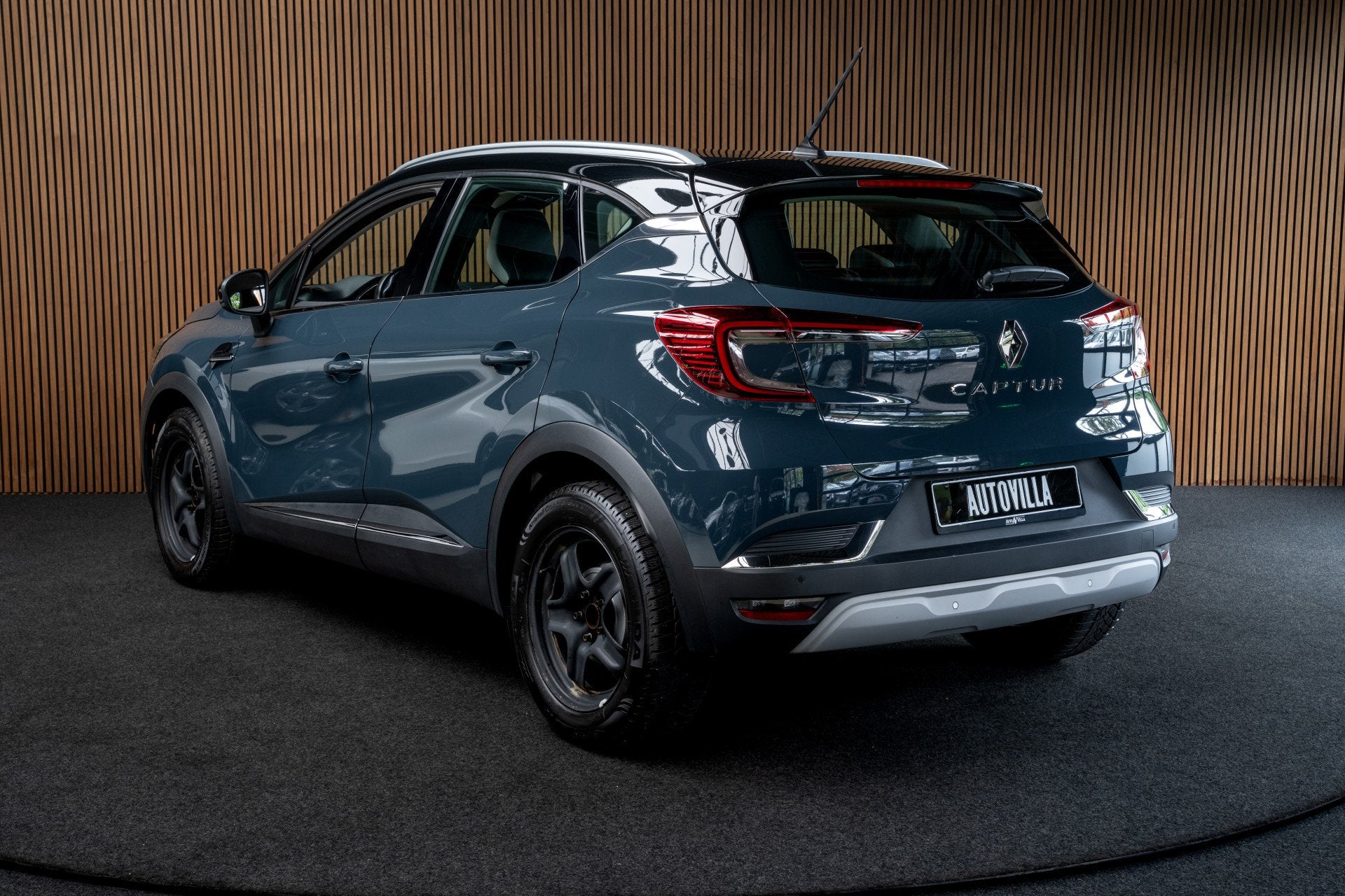 Renault Captur 1.0 TCe 90 Leder Camera Navi Climate PDC ACC, Voorwielaandrijving, Dealer onderhouden, Stof, Gebruikt