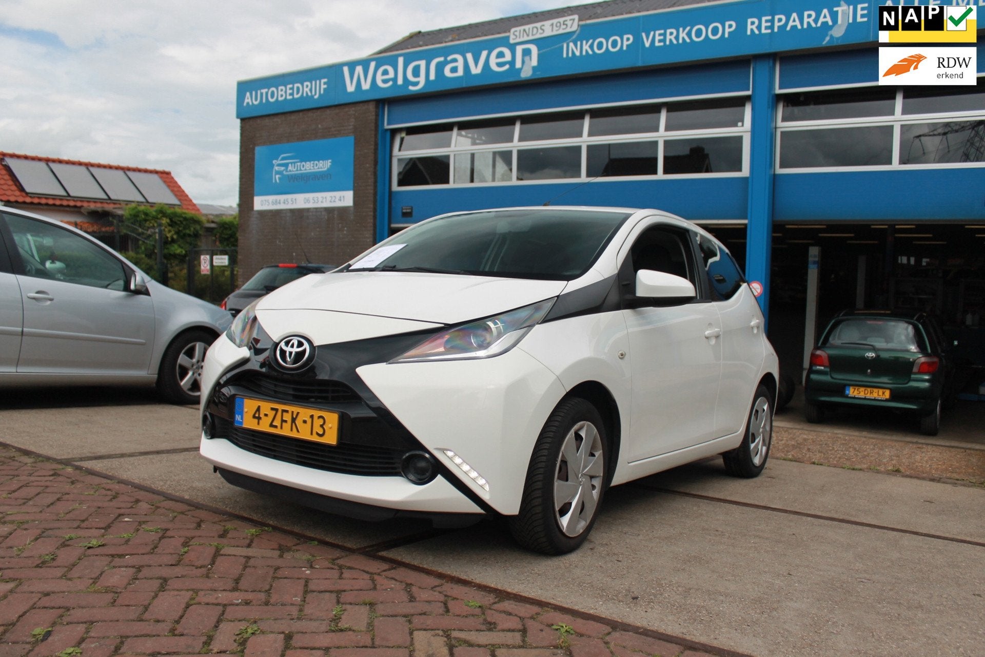 Toyota Aygo 1.0 VVT-i x-play camara nwe.koppeling 59000km, Auto's, Voorwielaandrijving, Euro 5, Stof, Gebruikt