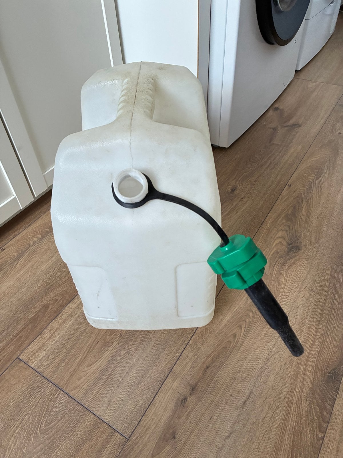 20 Liter Jerrycan / Watertank - Ideaal voor Kamperen, Ophalen, Gebruikt