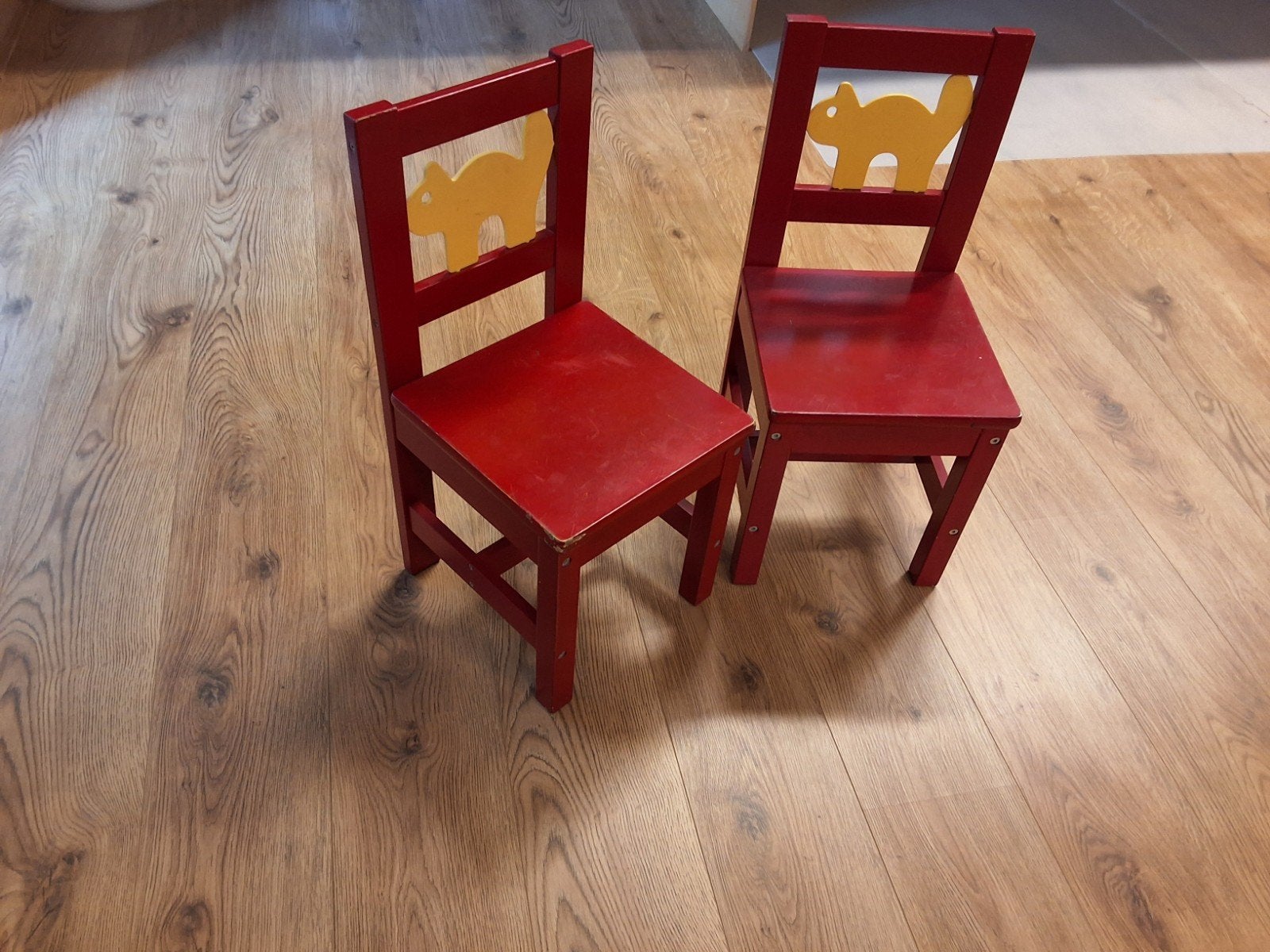 2 IKEA Kritter Kinderstoelen Rood en Geel, Ophalen