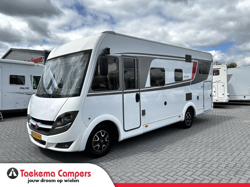 Bürstner Lyseo Time I690G Enkele-bedden/Automaat/20, Fiat, 6 tot 7 meter, Bedrijf, Diesel
