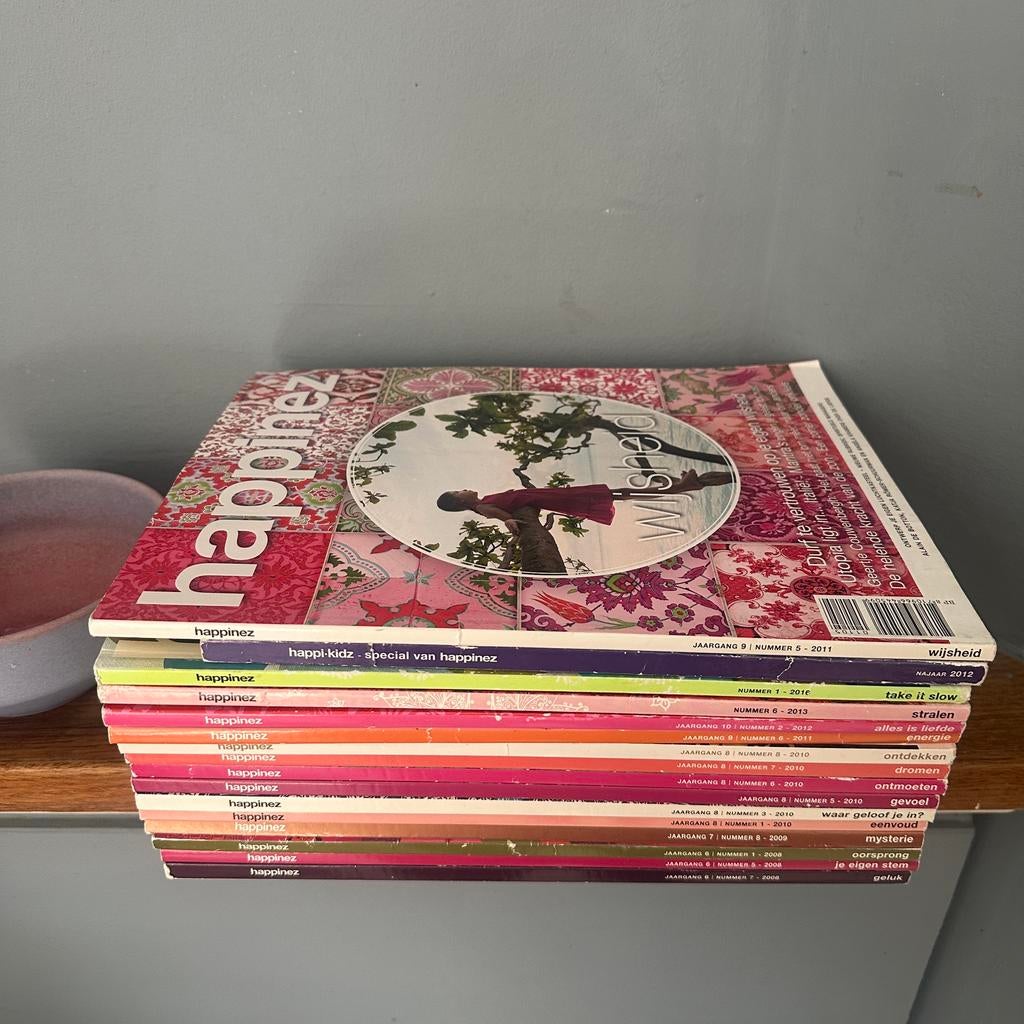 Stapel Happinez tijdschriften | 16 stuks, Ophalen of Verzenden, Gelezen, Lichaam en Geest