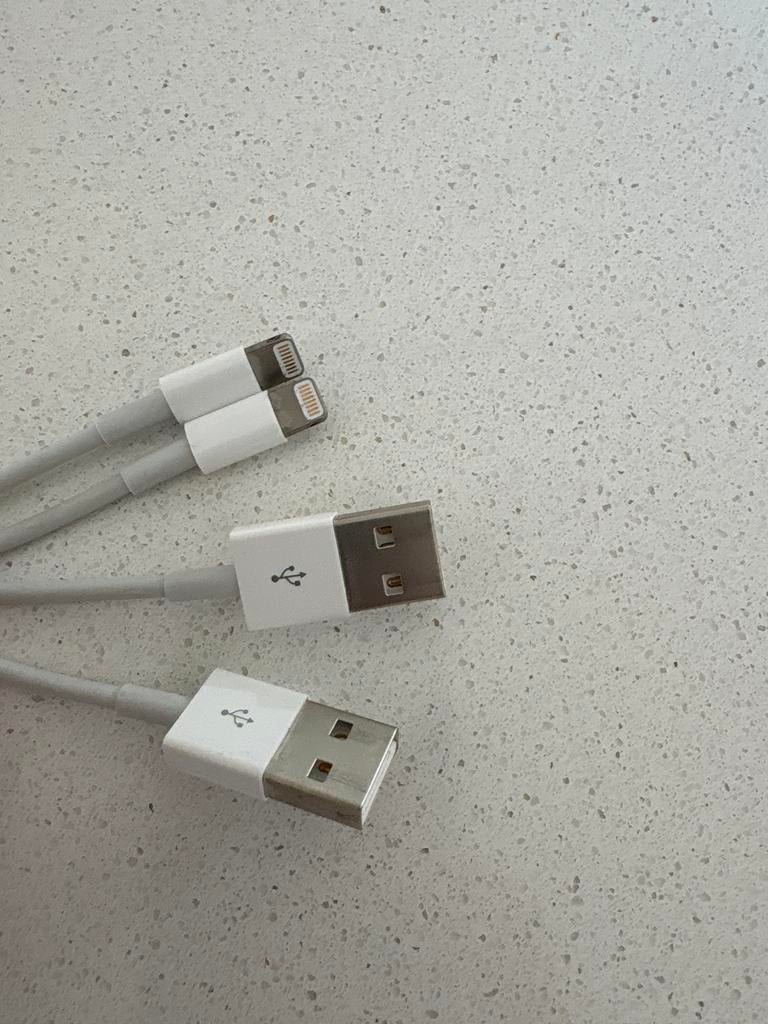 Originele Apple Lightning naar USB-kabel - 2 stuks, Ophalen of Verzenden, Zo goed als nieuw, Apple