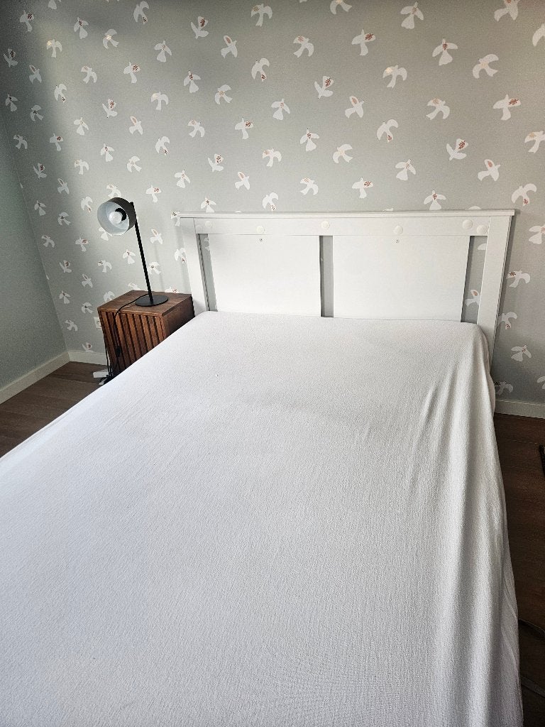 Bed in nette staat, Huis en Inrichting, Ophalen, Wit, 140 cm, Zo goed als nieuw