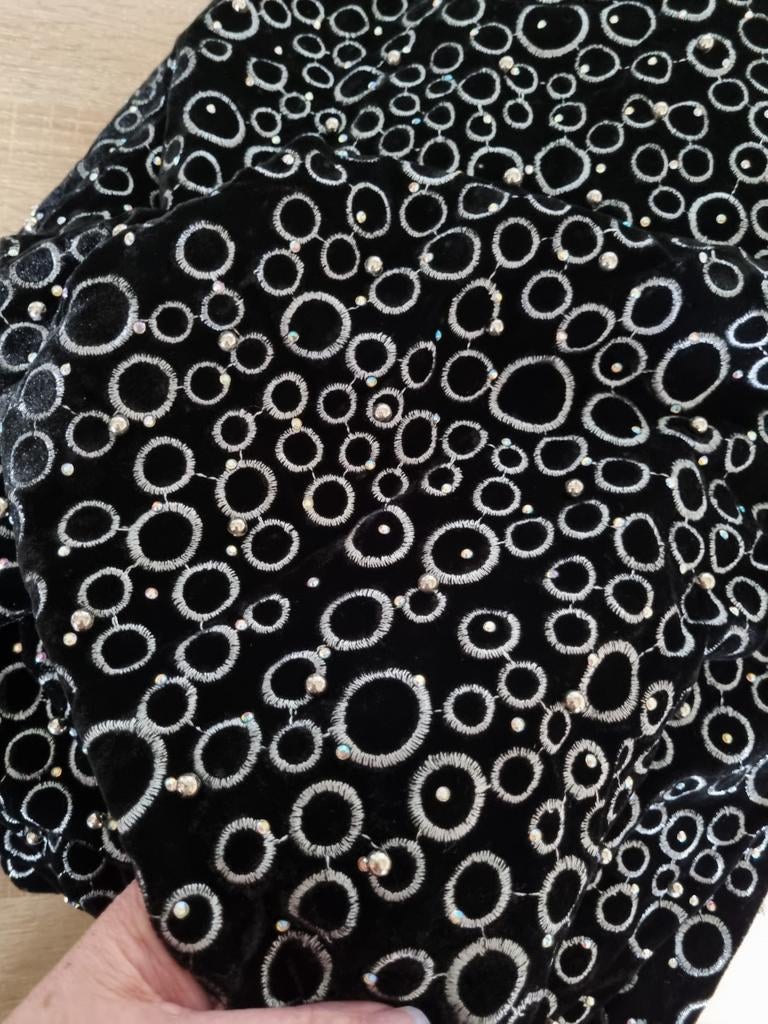 Zwarte stretch velours/fluweel geborduurd met kralen, Ophalen, Nieuw, Zwart
