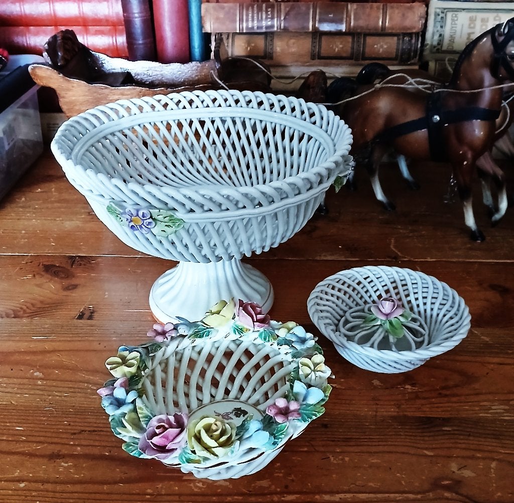 Capodimonte bassano mandjes vlechtwerk Italy porselein, Ophalen of Verzenden