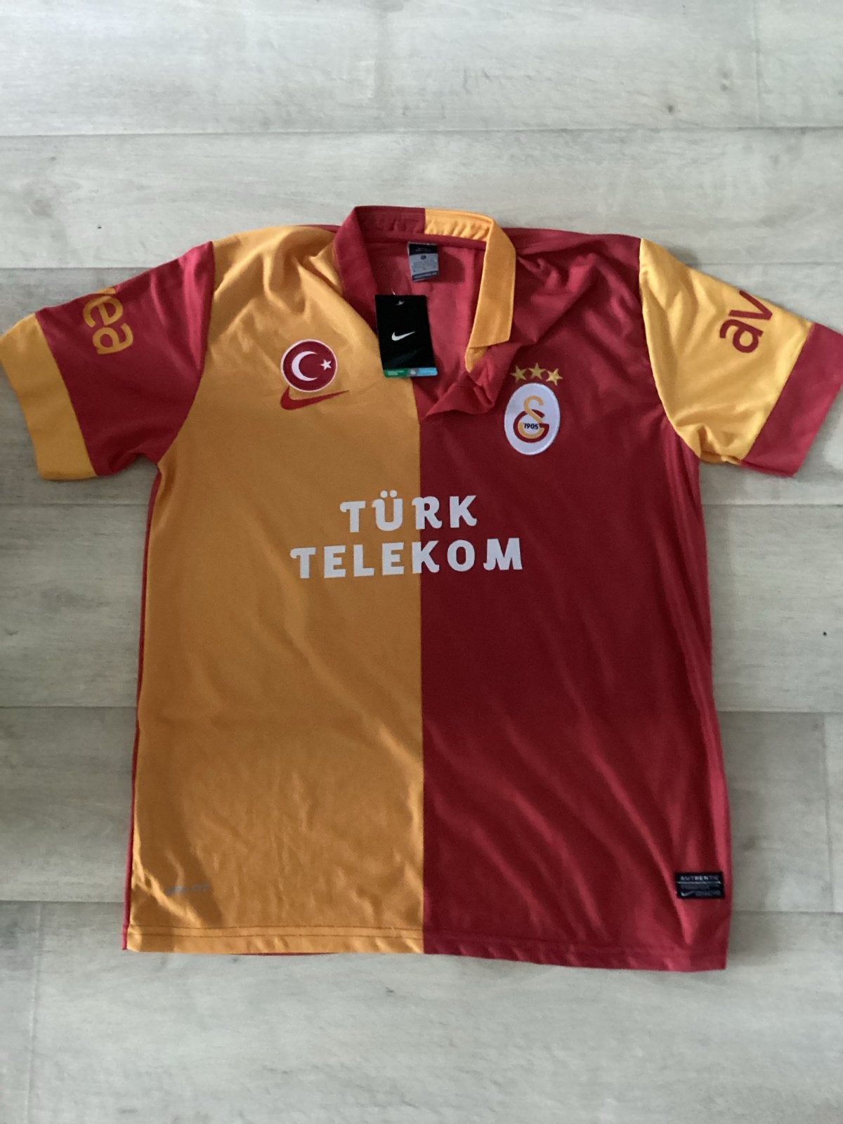 Galatasaray Sneijder Thuisshirt - Nieuw en Ongedragen, Ophalen of Verzenden, Nieuw, Shirt